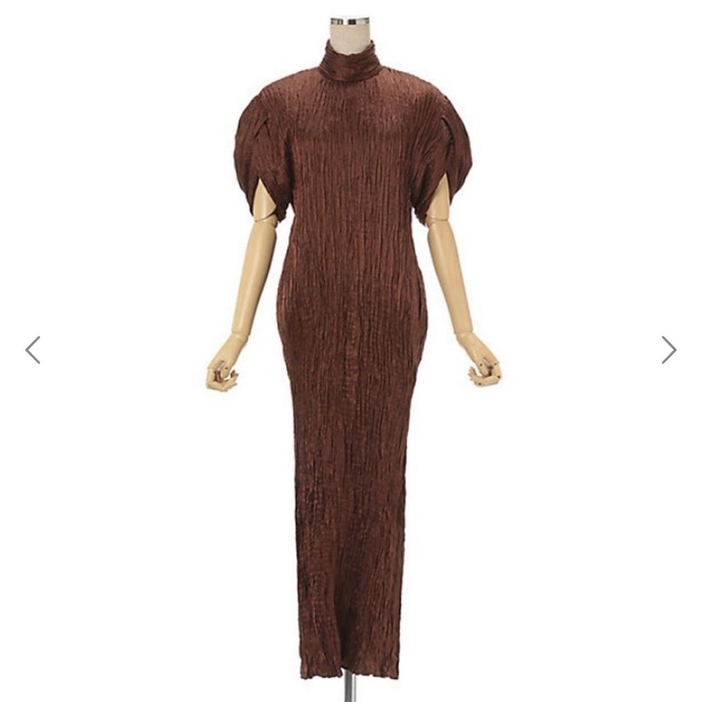 Authentic Mame Kurogouchi Long Sleeve Brown Crinkle Gown